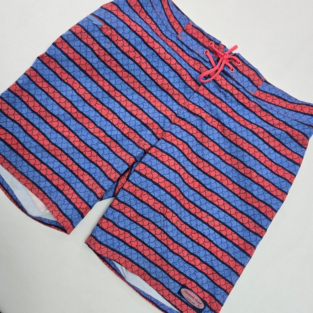 Vineyard Vines Mens 34 Board Shorts Red Blue Striped Fish Scale Swim Trunks